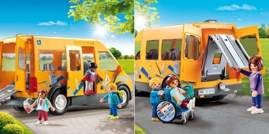Een Playmobil-schoolbus met oprijplaat voor rolstoelen